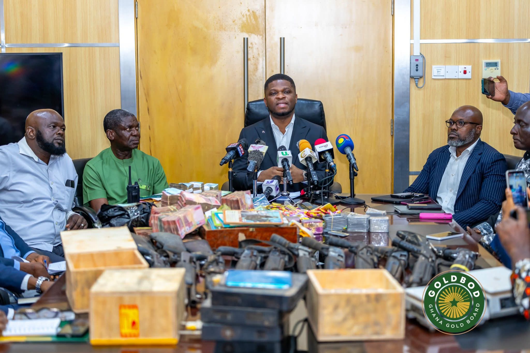 GoldBod Taskforce Arrests 10 Chinese Nationals in Crackdown on Gold Smuggling in Western Region